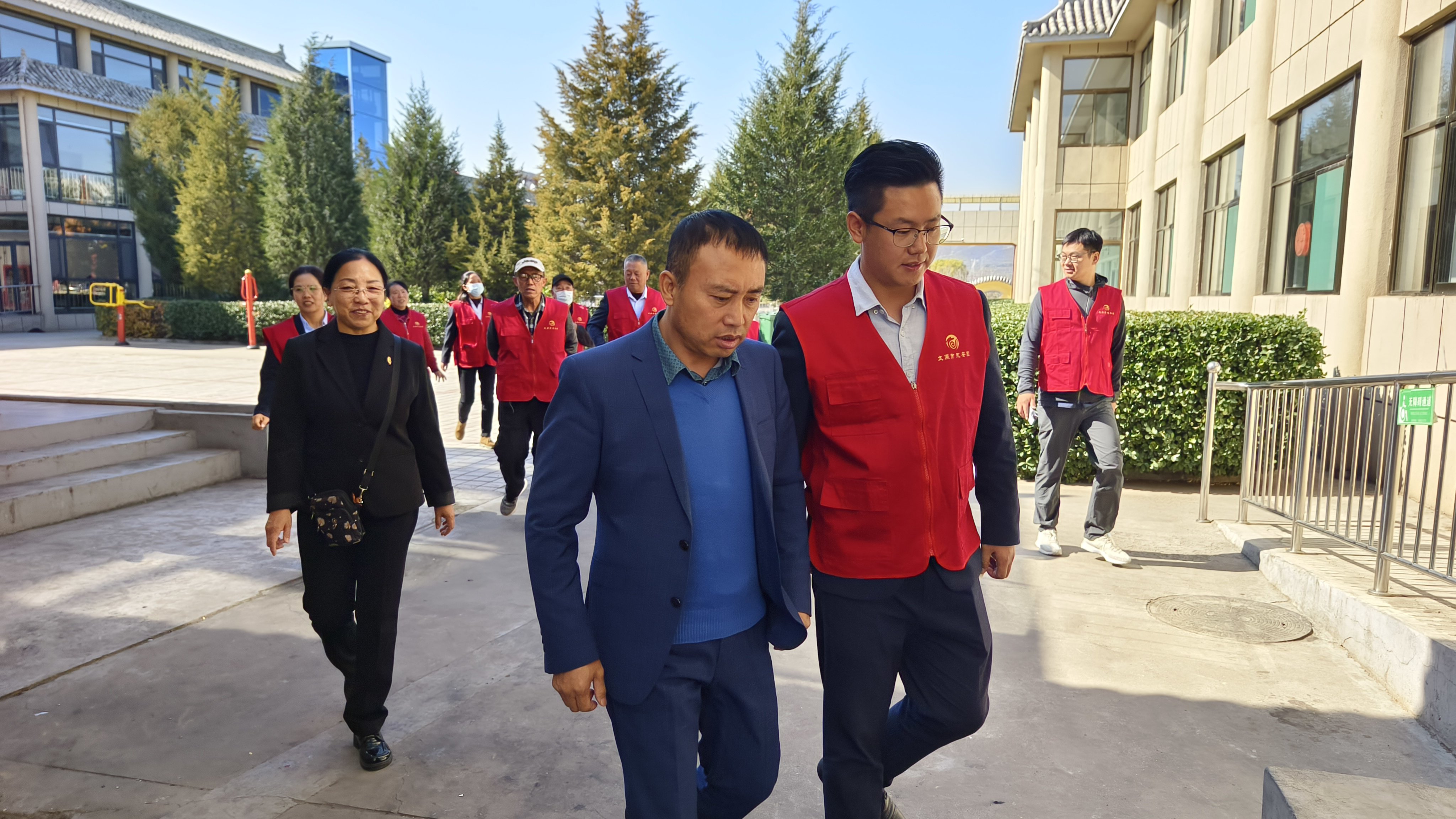 佳节又重阳，ag尊龙凯时中国官网送温暖